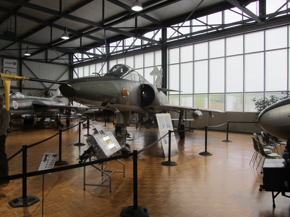 clin-dailes-Mirage-RS.jpg